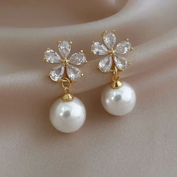 Korean Delicate Crystal Zircon Flower Pearl Stud Earrings For Women Elegant Temperament Wedding Earring Girls Fashion Jewelry