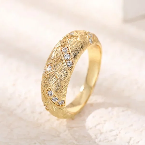 Huitan Engagement Wedding Rings New for Women Chic Braid Design Luxury Gold Color Female Rings Party Statement Jewelry Drop Ship